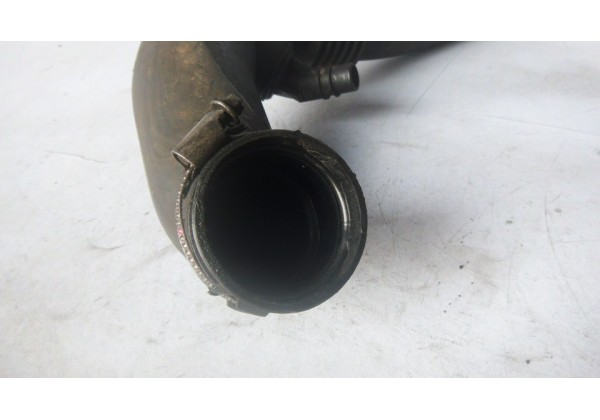 Патрубок повітряного фільтра Renault Master 8200107551,